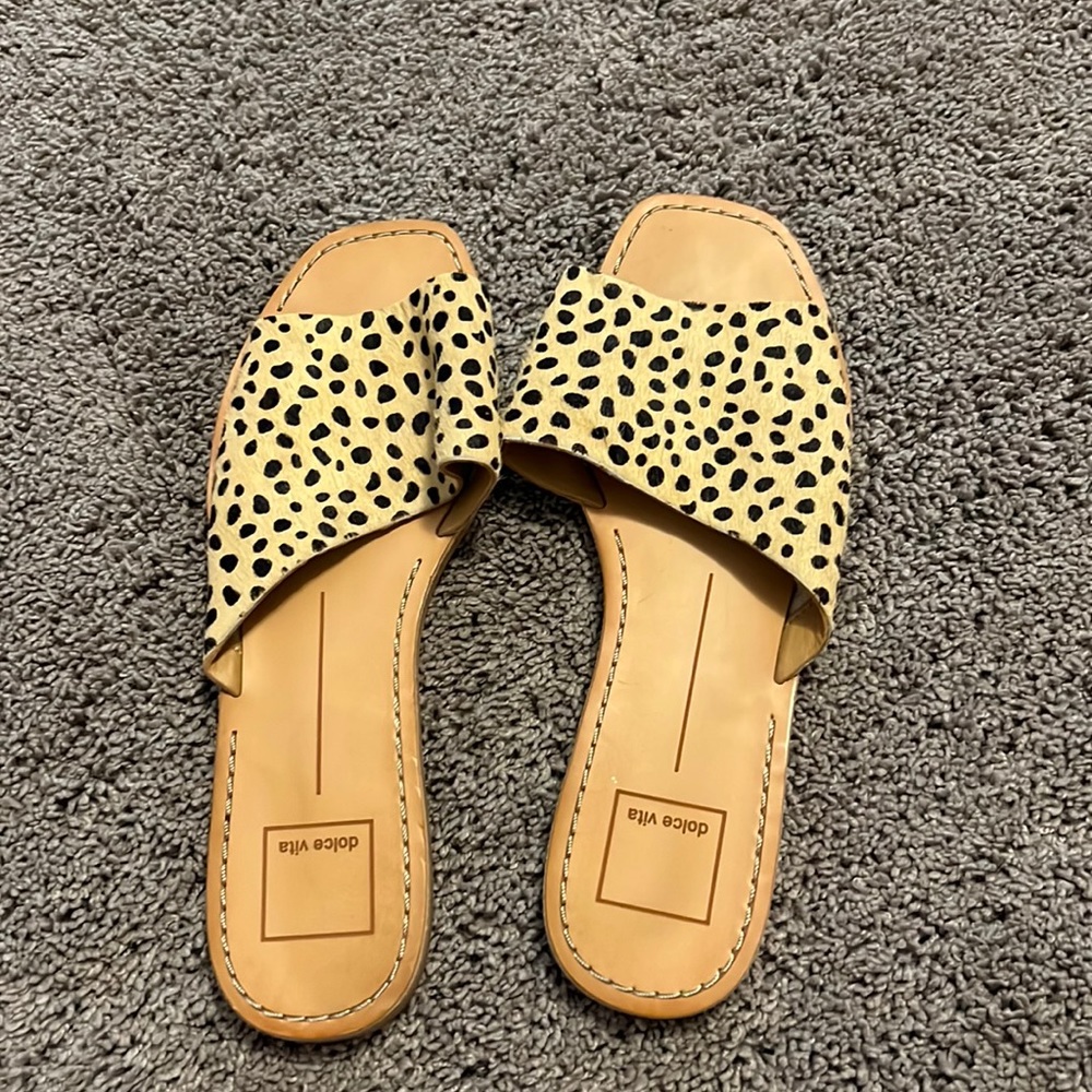 Dolce vita cheetah slip on sandals!